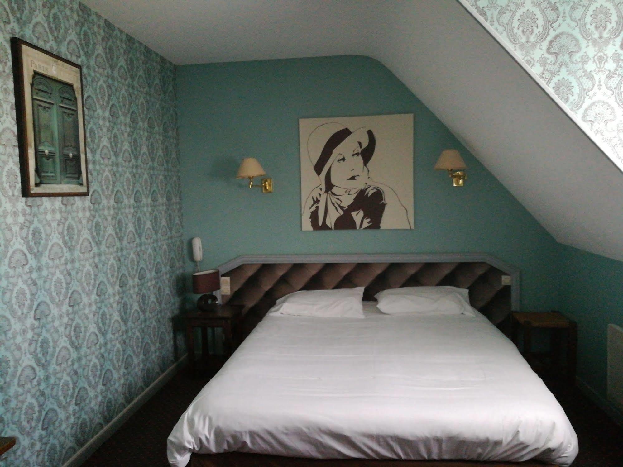 Contact Hotel Du Relais Thouars Exterior photo