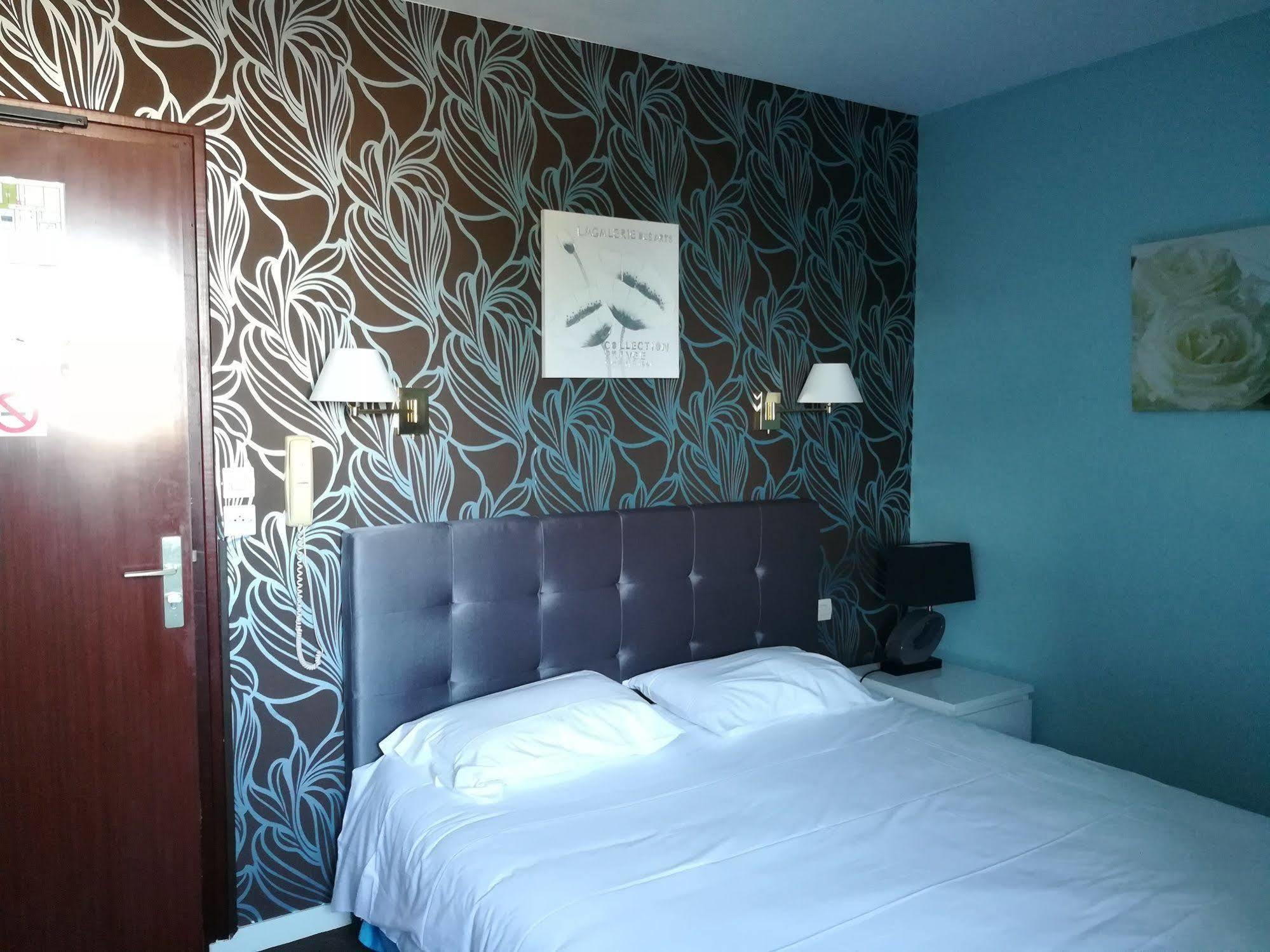 Contact Hotel Du Relais Thouars Exterior photo